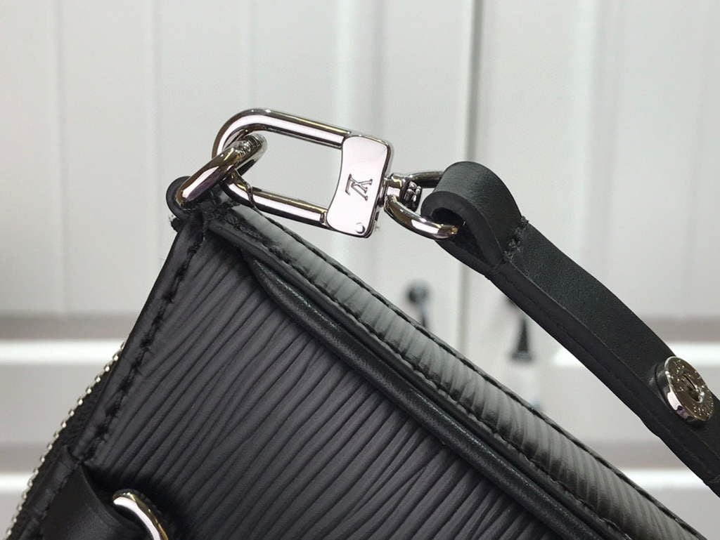 Louis Vuitton M80471 LV M80483 Easy Pouch On Strap Black