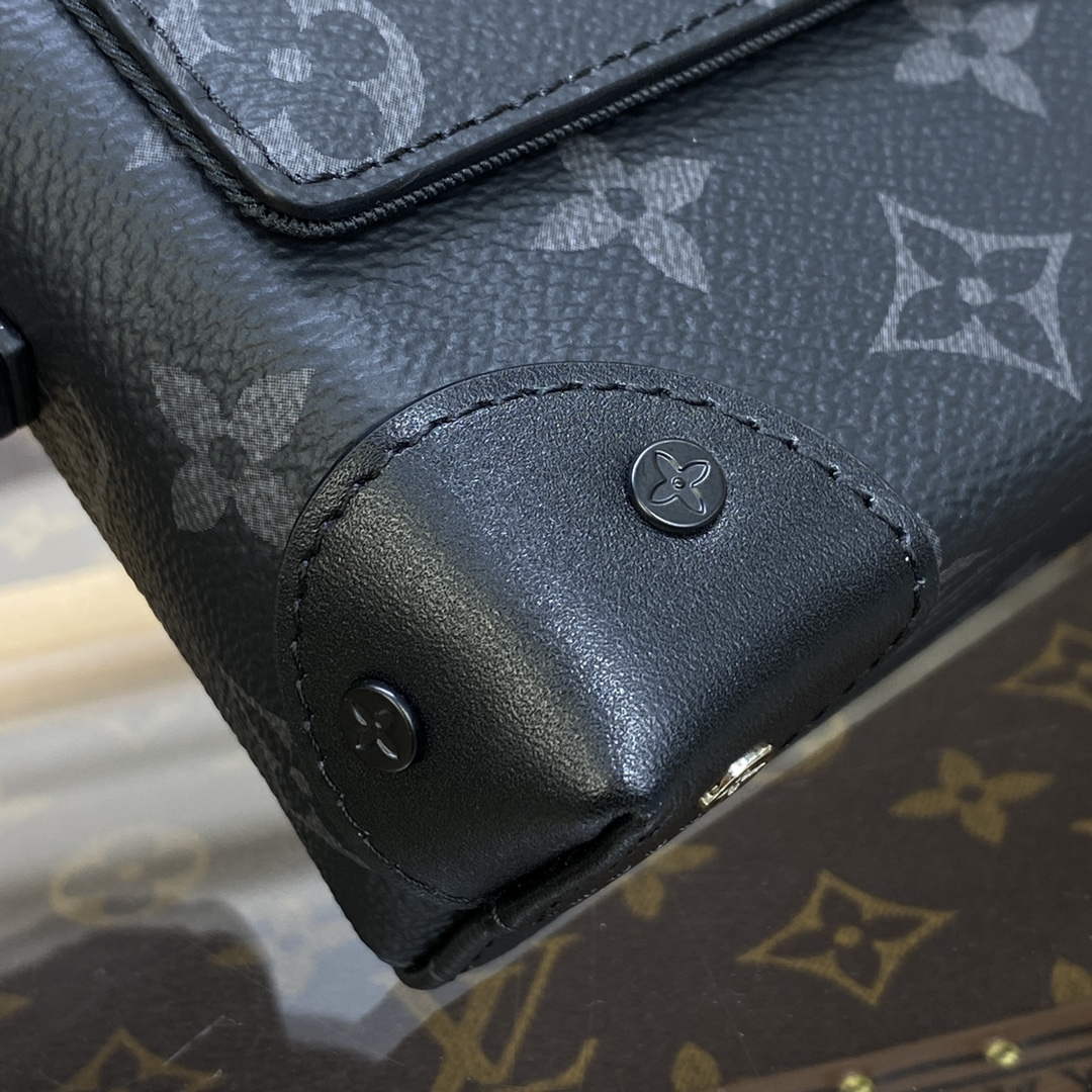 LV M81783 Louis Vuitton Steamer Wearable Wallet Black