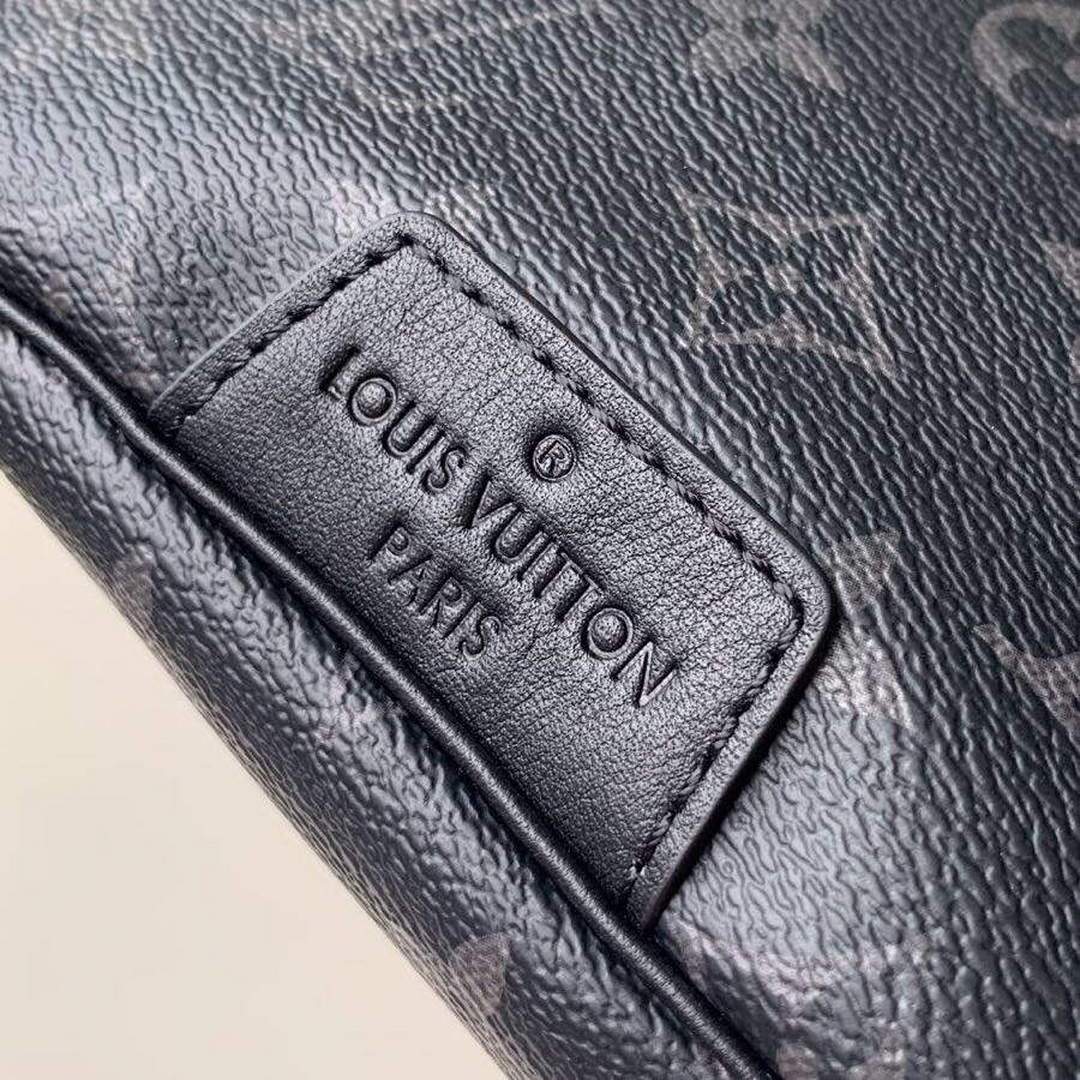 LV M44336 Louis Vuitton Discovery Bumbag Monogram Black