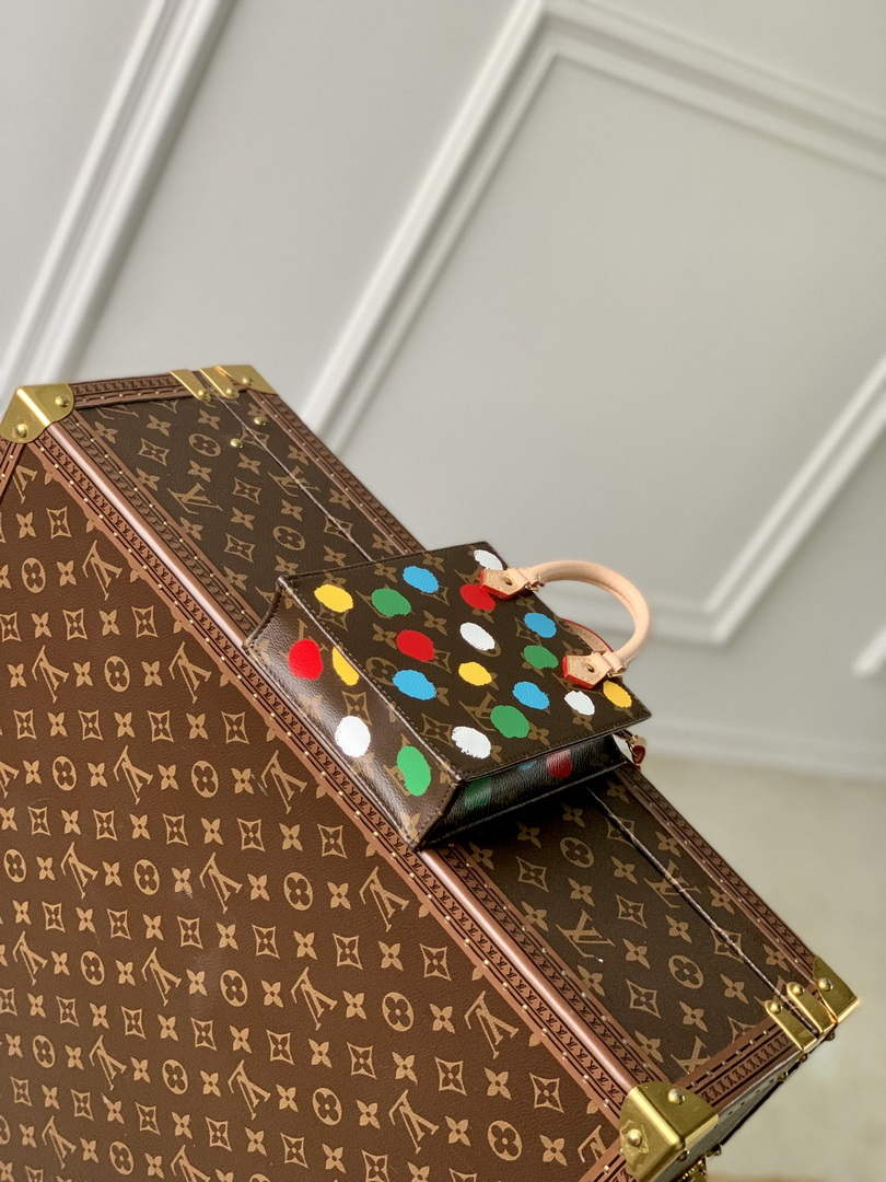 LV M81867 Louis Vuitton LV X YK PETIT Sac Plat Tote Bag