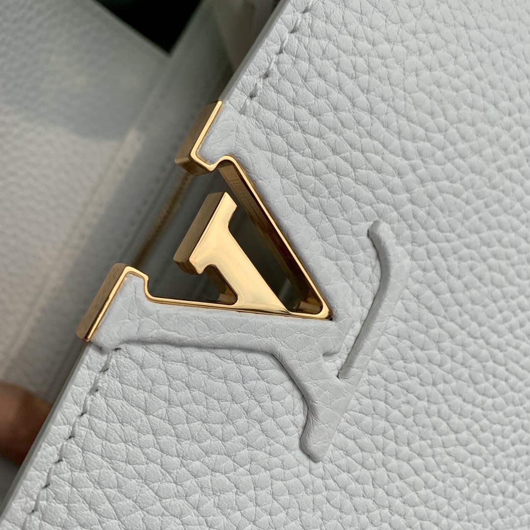 LV M22375 Louis Vuitton Capucines Mini Handbag White