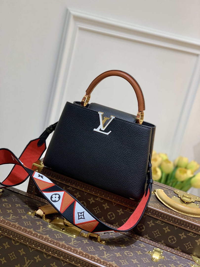 LV M59021 Louis Vuitton Capucines BB Handbag Black
