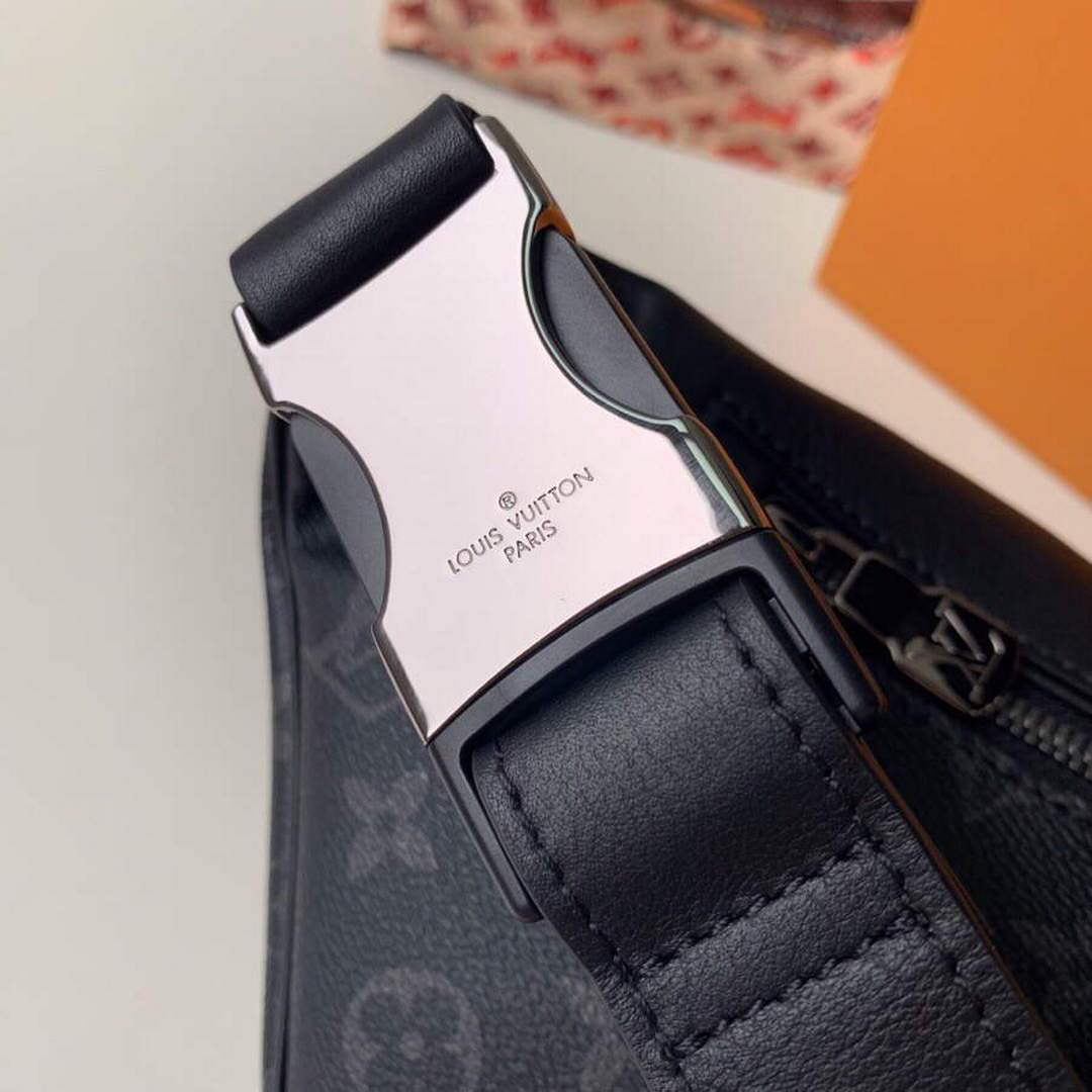 LV M44336 Louis Vuitton Discovery Bumbag Monogram Black