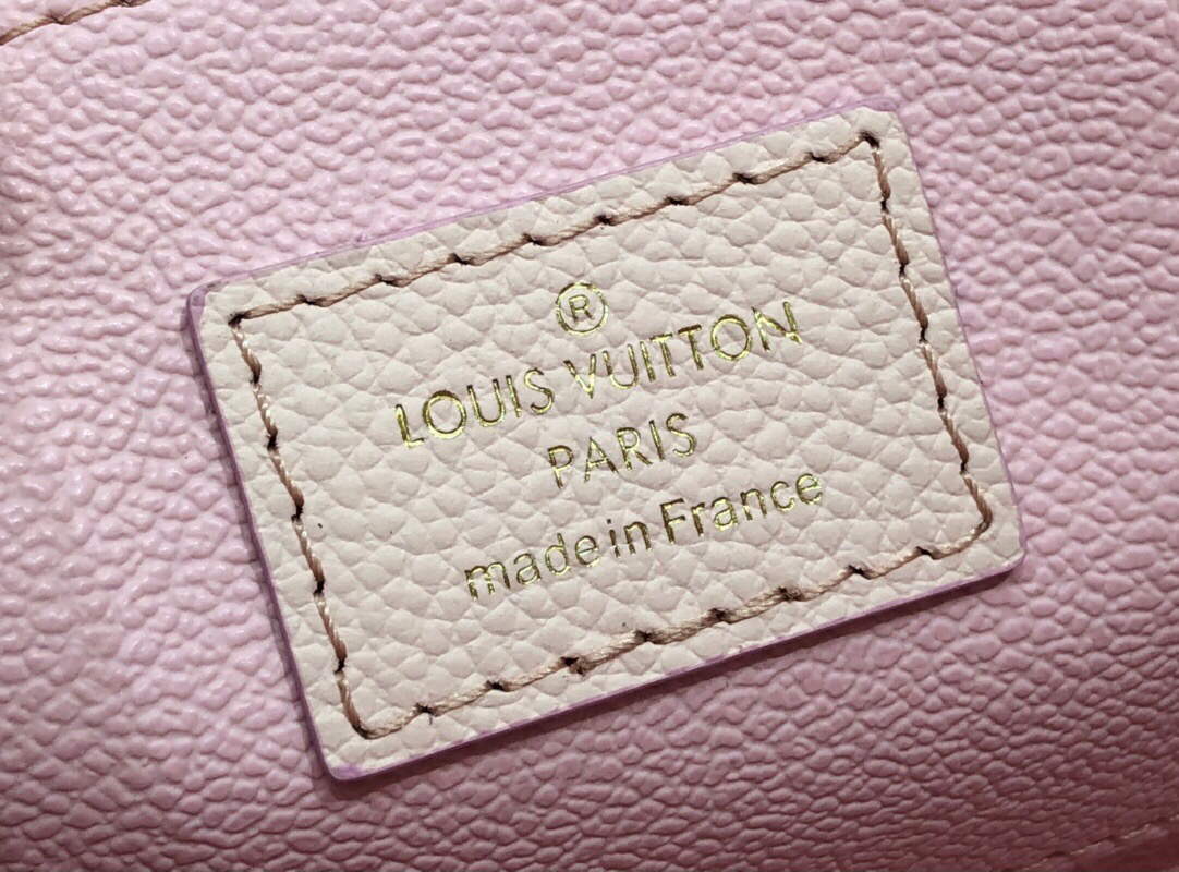 LV M59944 Louis Vuitton Pochette Cosmetique Bag