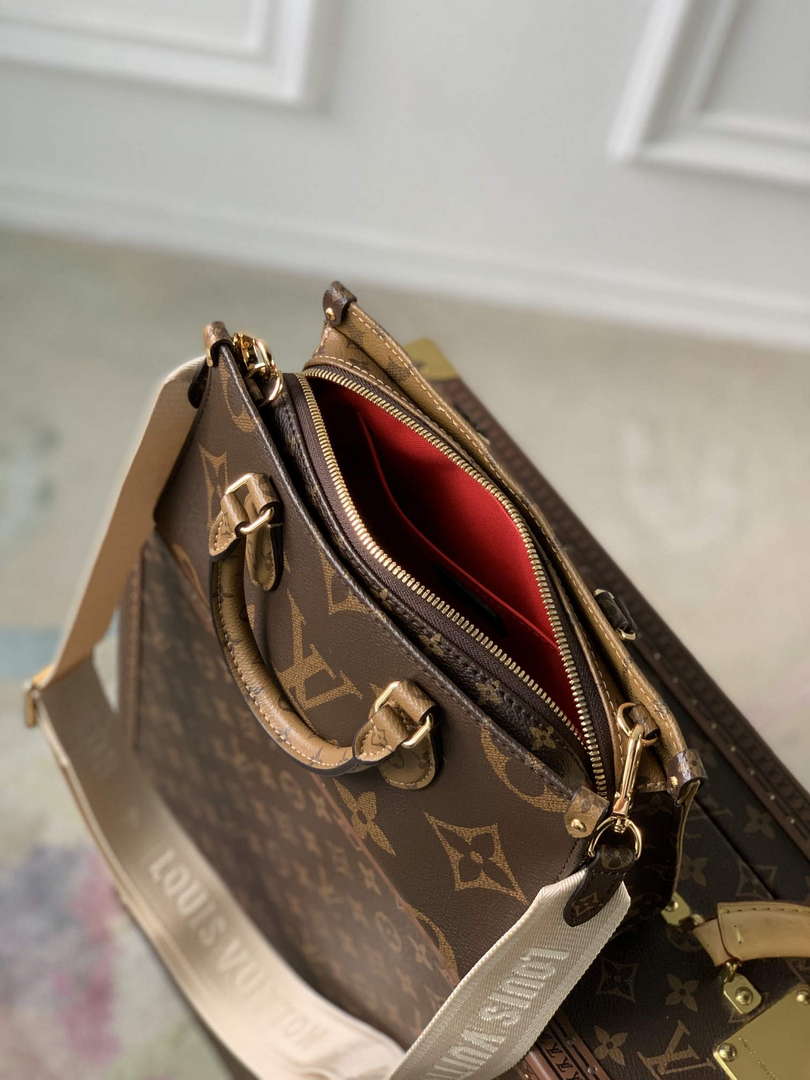 LV M46653 Louis Vuitton OnTheGo East West Bag