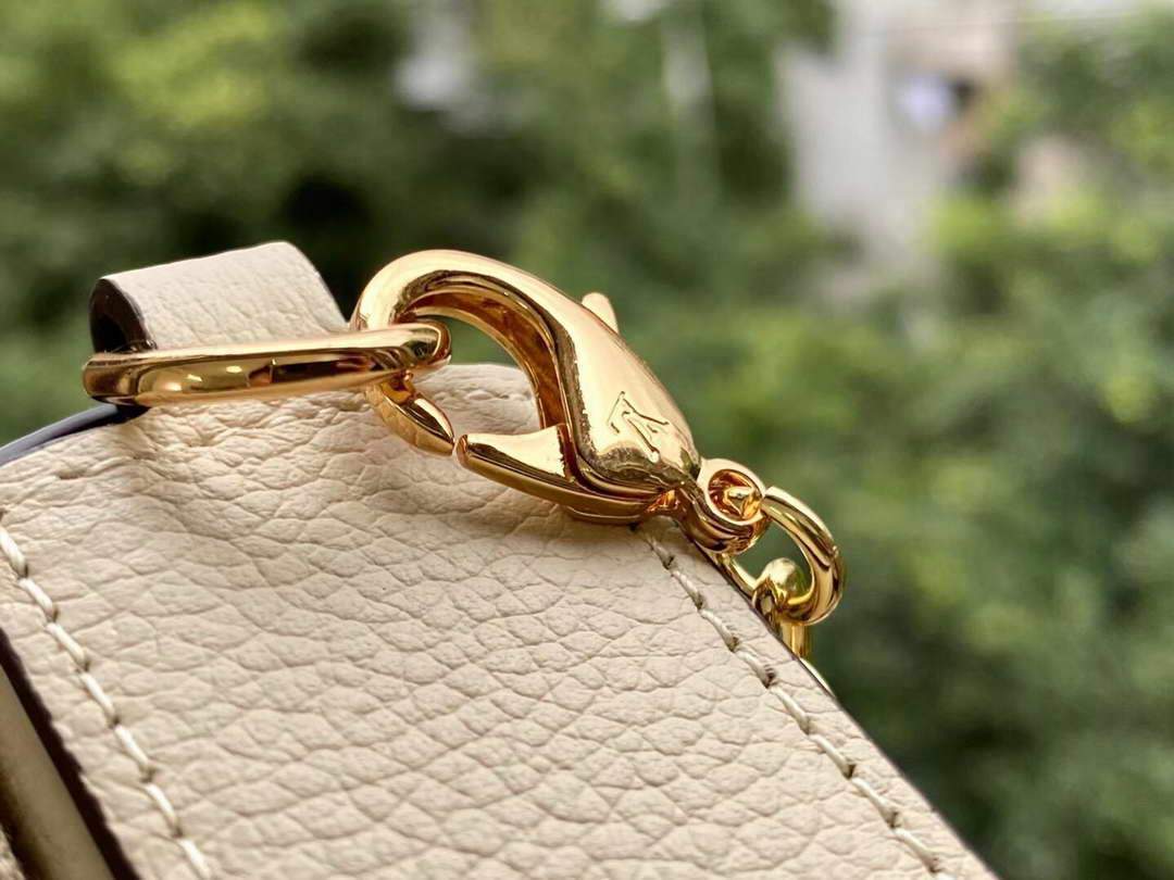 LV M80498 Louis Vuitton F��licie Pochette Bag Cream