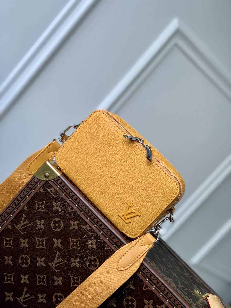 LV M59161 Louis Vuitton Alpha Wearable Wallet Yellow