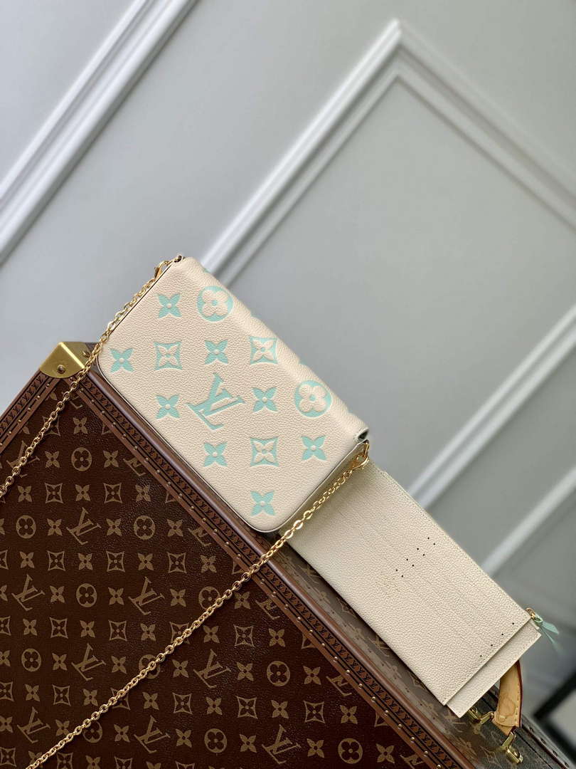 LV M82610 Louis Vuitton Pochette F��licie Bag Matcha green