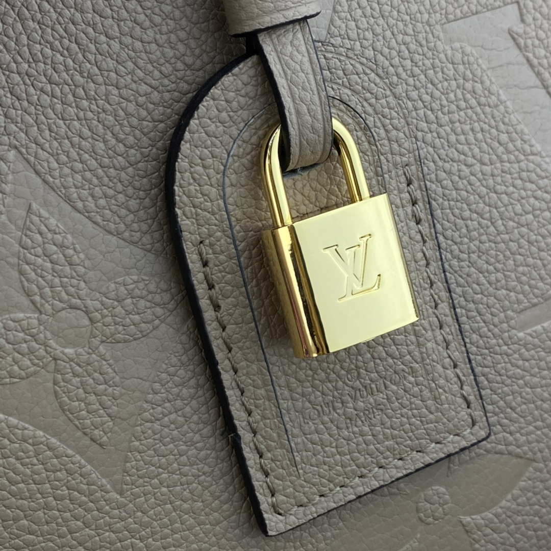 Louis Vuitton LV M58916 Petit Palais Monogram Gray leather