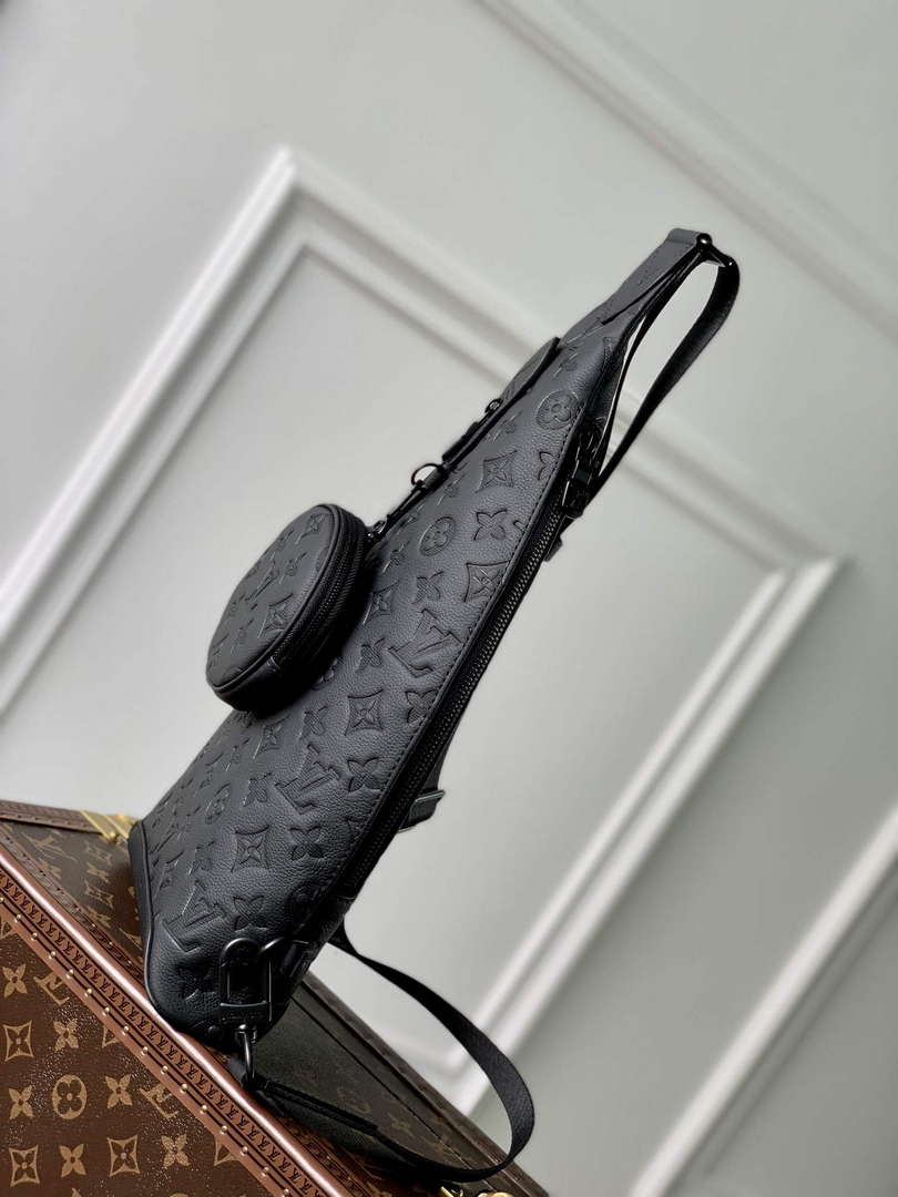 LV M21890 Louis Vuitton Duo Slingbag Black