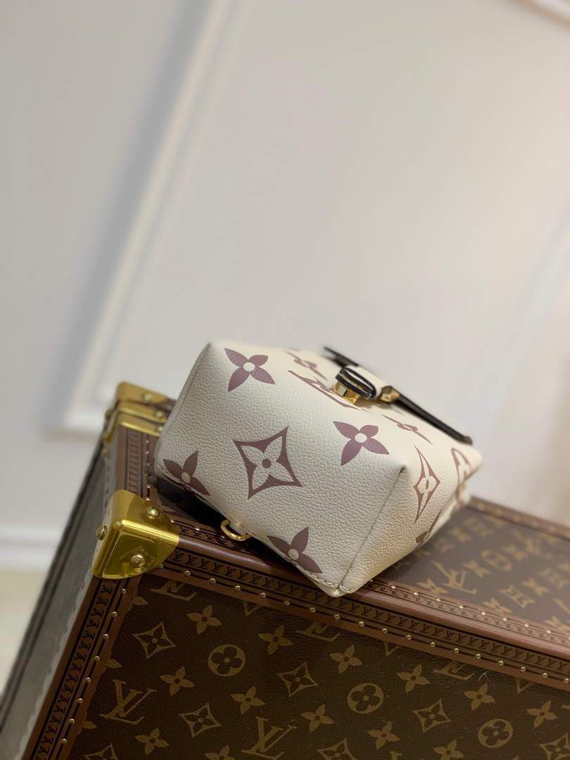 LV M45764 Louis Vuitton Tiny Backpack M80738 White