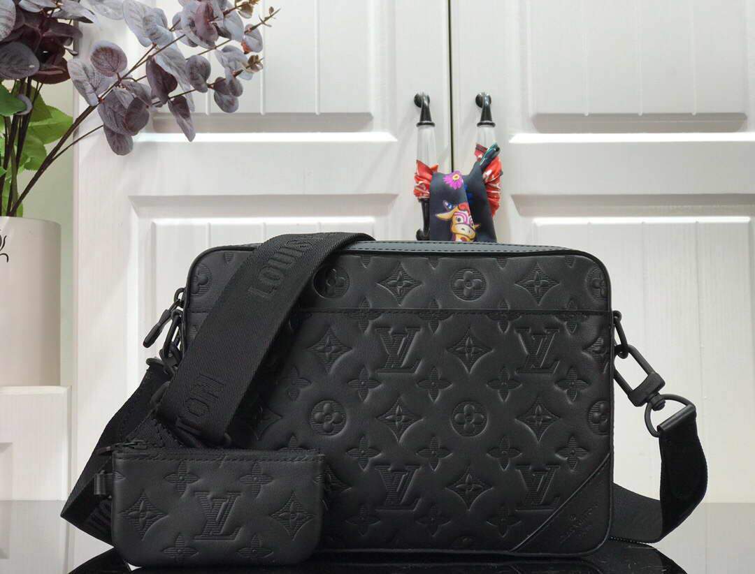 LV M69827 Louis Vuitton Duo Messenger Monogram Shadow Leather Black