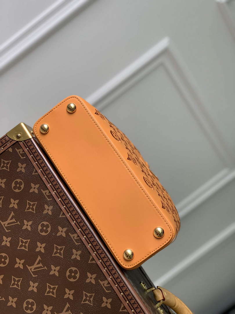 LV M22863 Louis Vuitton Capucines BB Handbag Saffron Yellow
