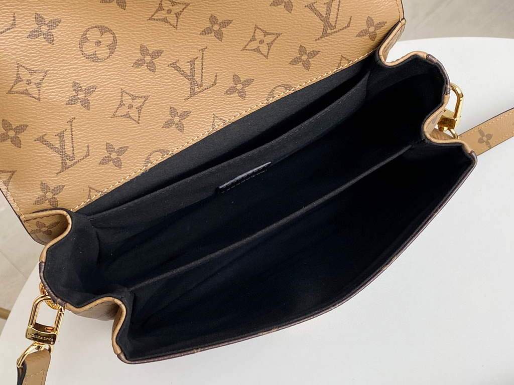 LV M44876 Louis Vuitton M44875 Pochette Metis Monogram Reverse canvas