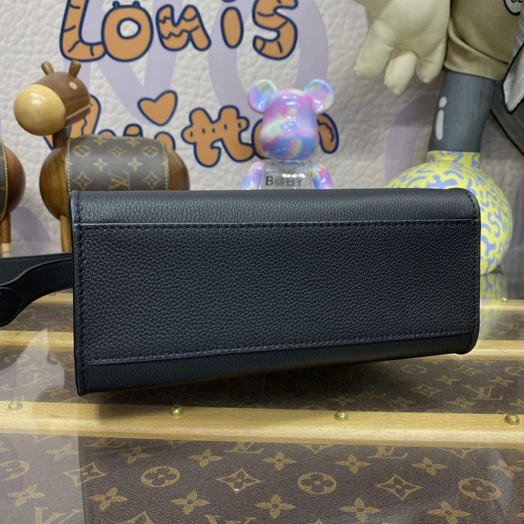 LV M22311 Louis Vuitton Lock   Go Handbag Black