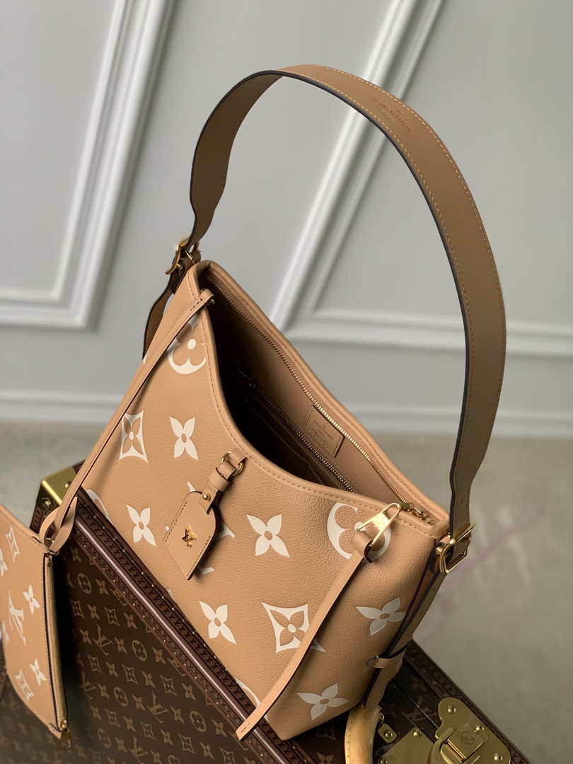 Louis Vuitton LV M46293 Carryall PM monogram M46293 Brown and Yellow