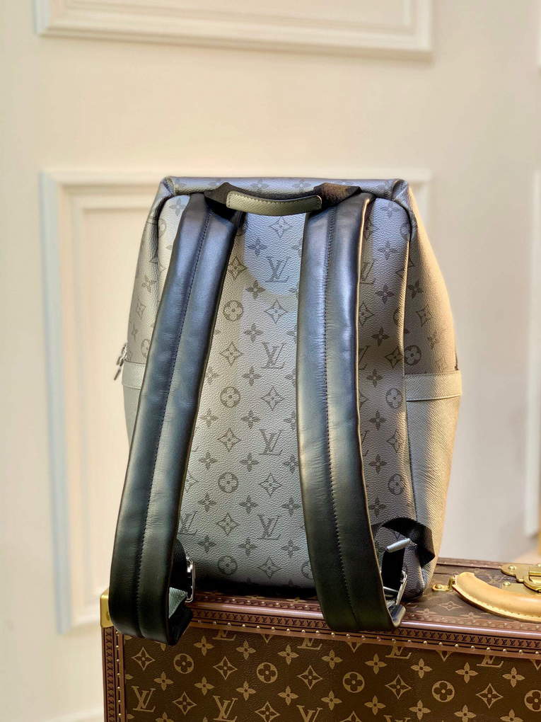LV M30835 Louis Vuitton Discovery Backpack PM Silver