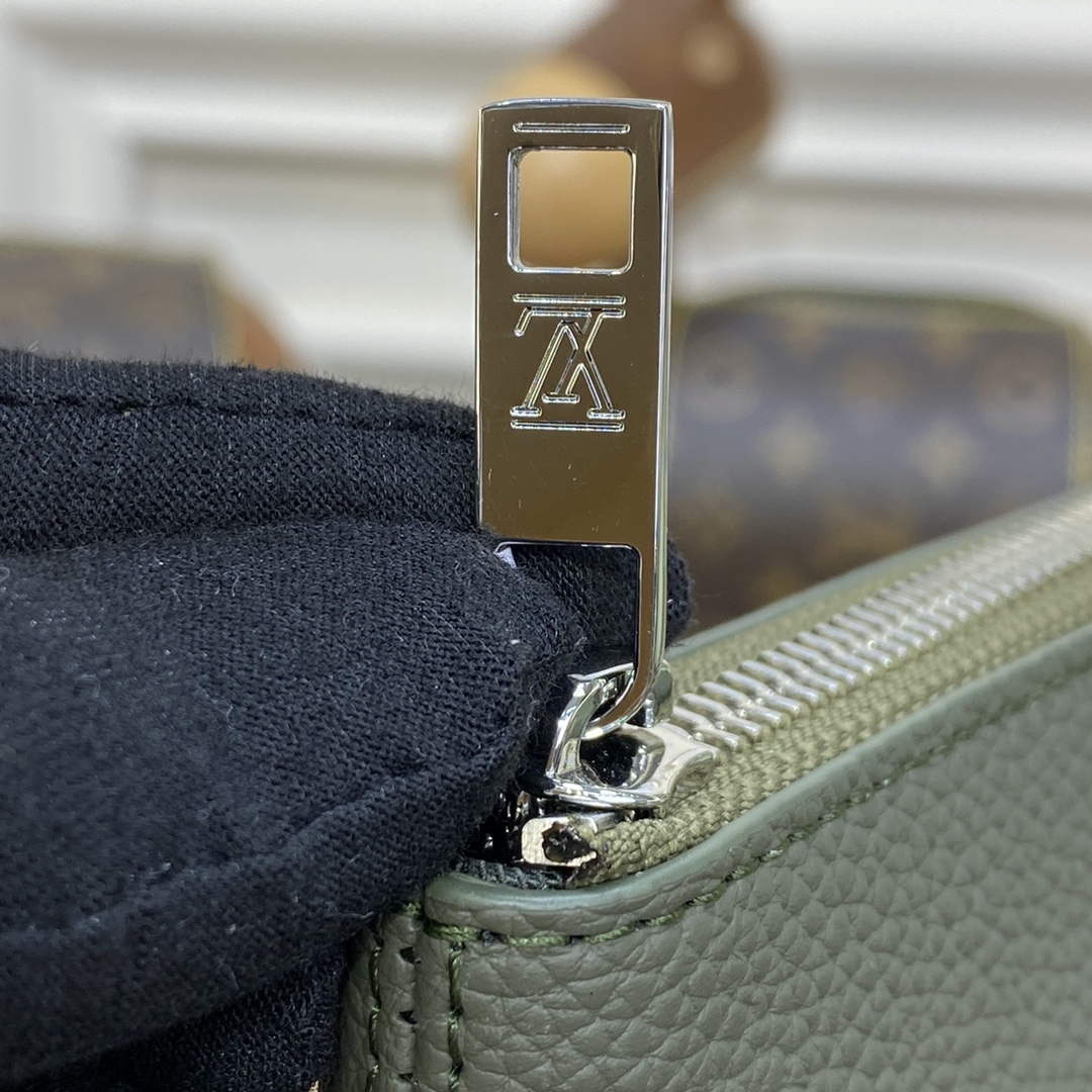 LV M69837 Louis Vuitton Takeoff Pouch Bag ArmyGreen