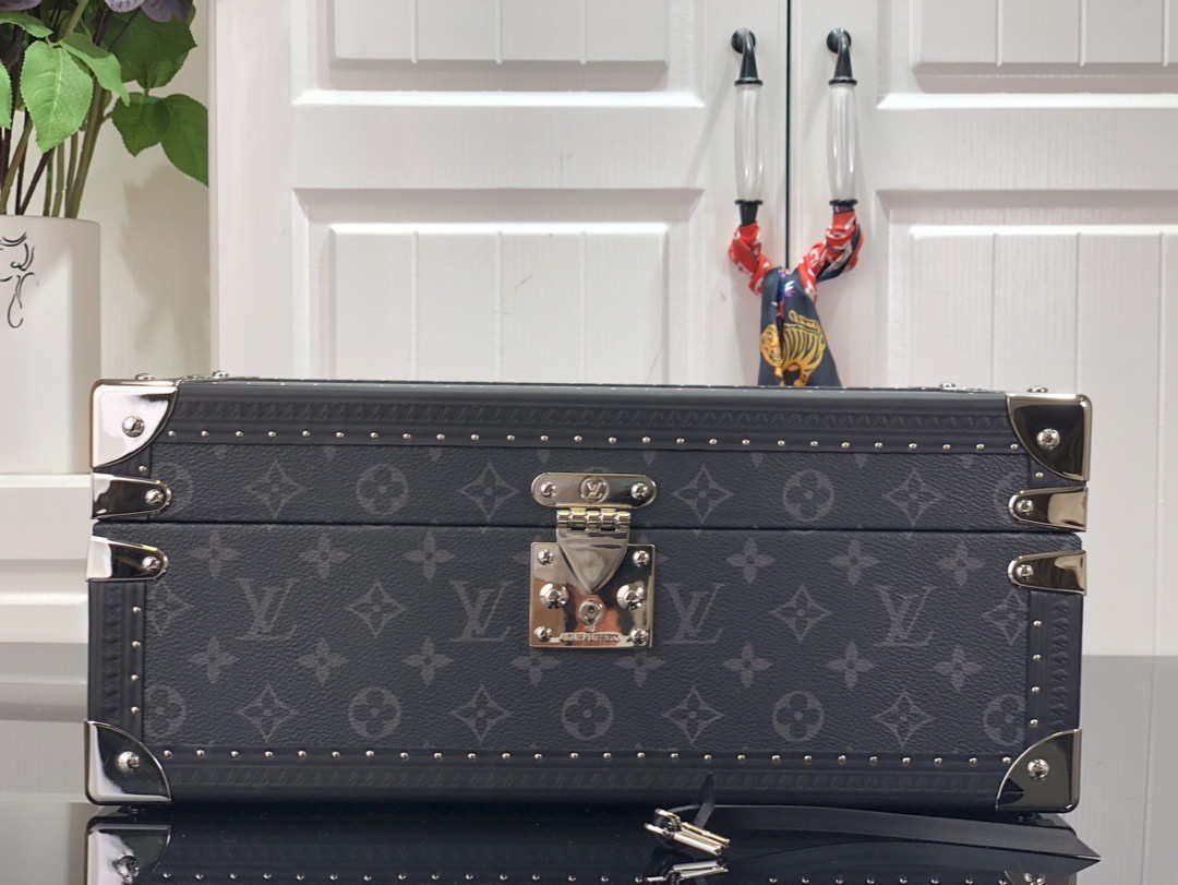 LV M20209 Louis Vuitton Coffret Accessoires Monogram Eclipse canvas White
