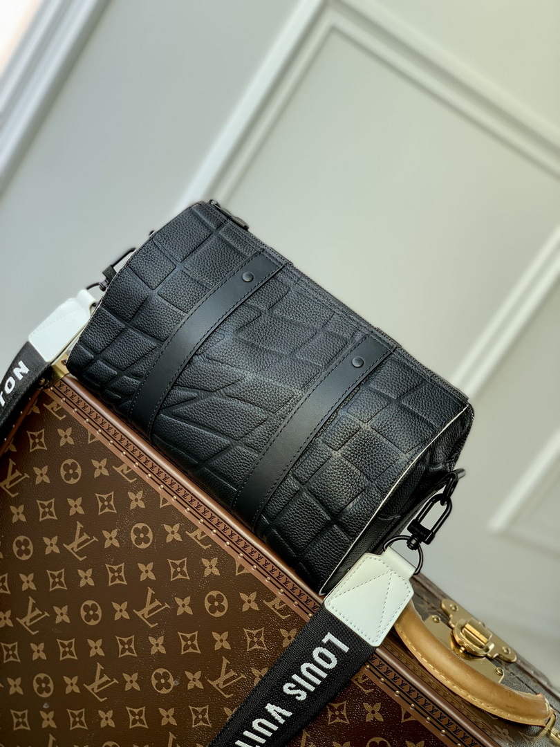 LV M21543 Louis Vuitton City Keepall Bag Black