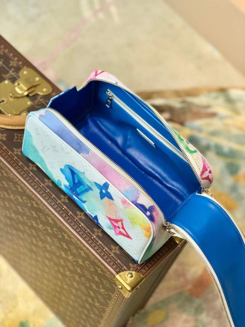 LV M44494 Louis Vuitton Dopp Kit Toilet Pouch Watercolour