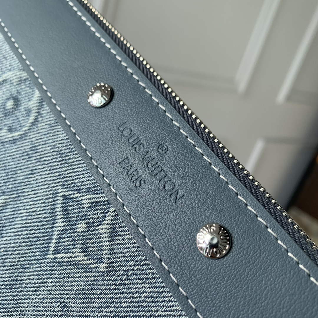 LV M82313 Louis Vuitton Pochette To-Go Bag
