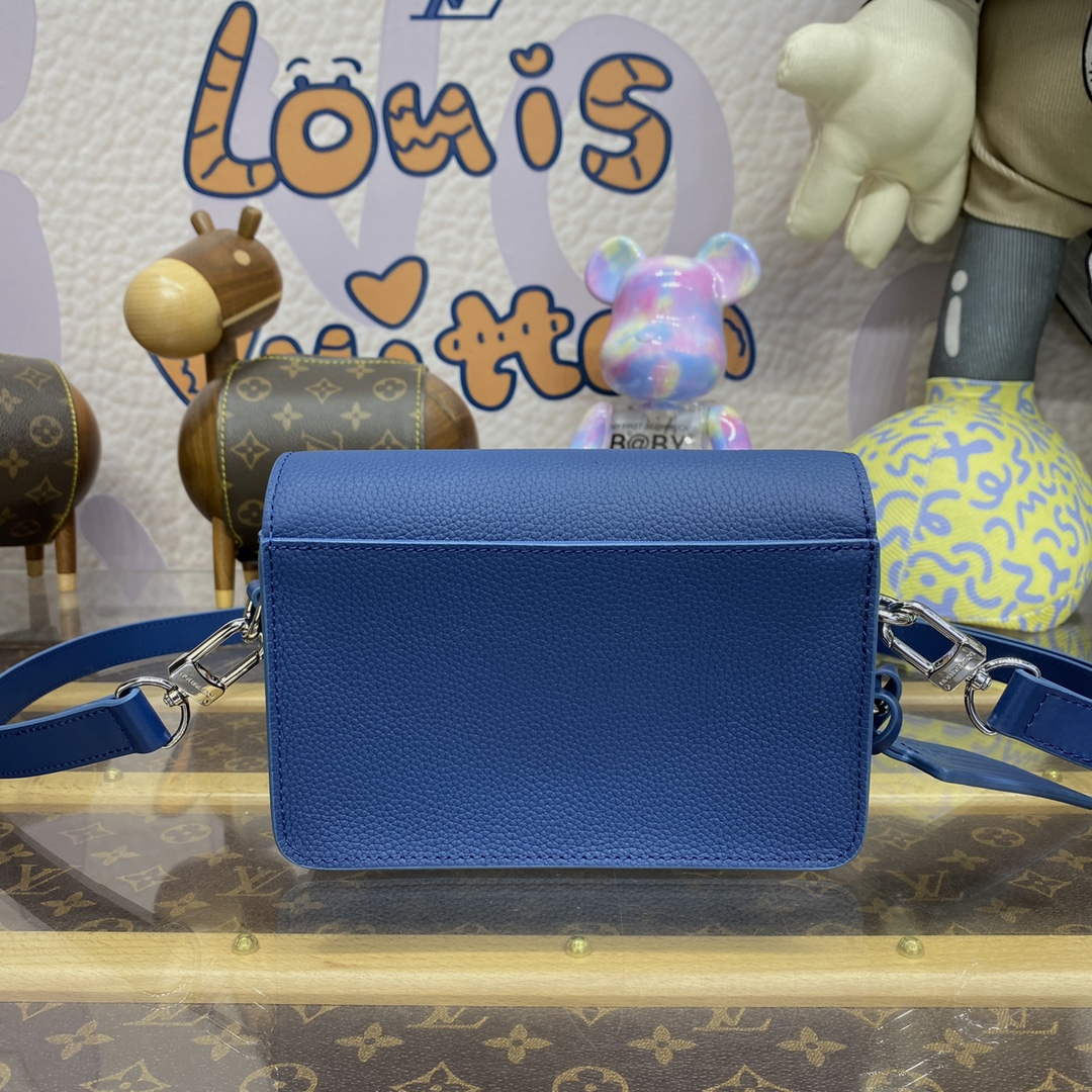 LV M82804 Louis Vuitton Fastline Wearable Wallet Dark Blue