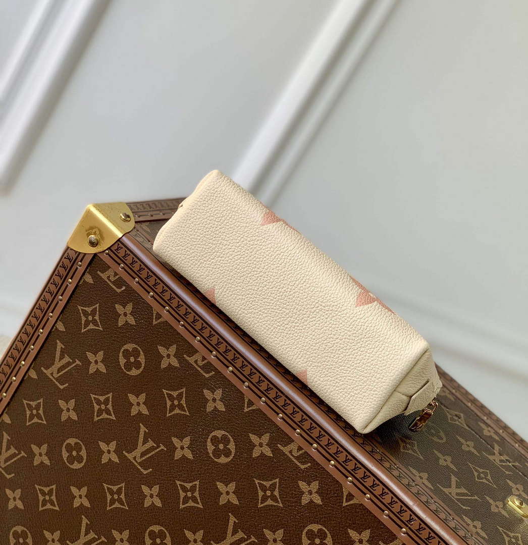 LV M45951 Louis Vuitton Pochette Cosmetique PM Pink