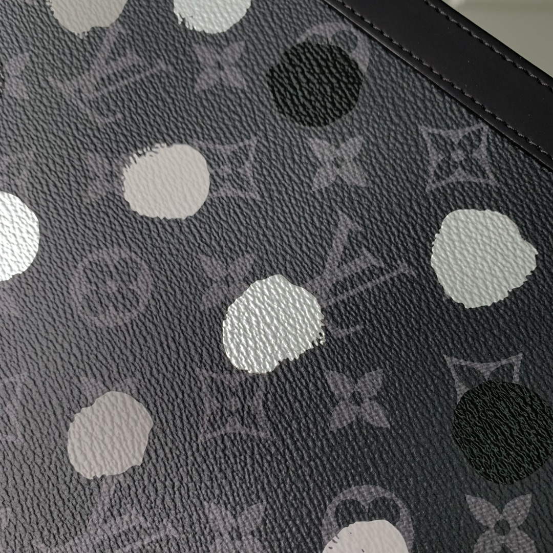 LV M81934 Louis Vuitton LV x YK Pochette Voyage Bag