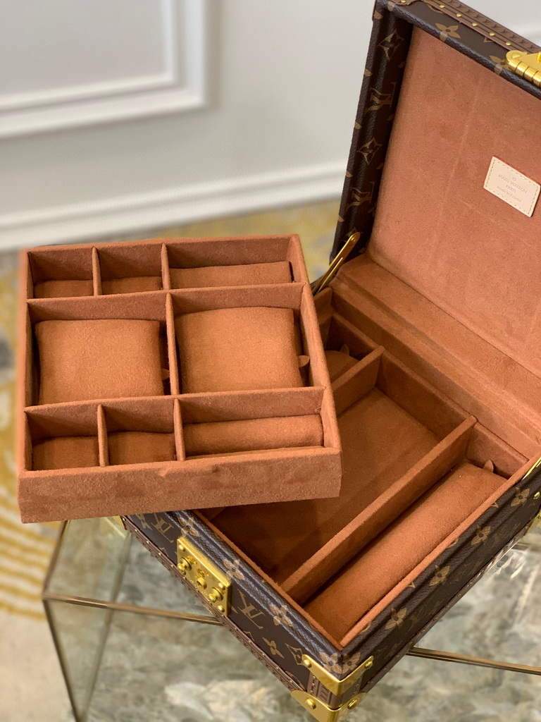 LV M20040 Louis Vuitton M13513 Jewelry Box Monogram Brown