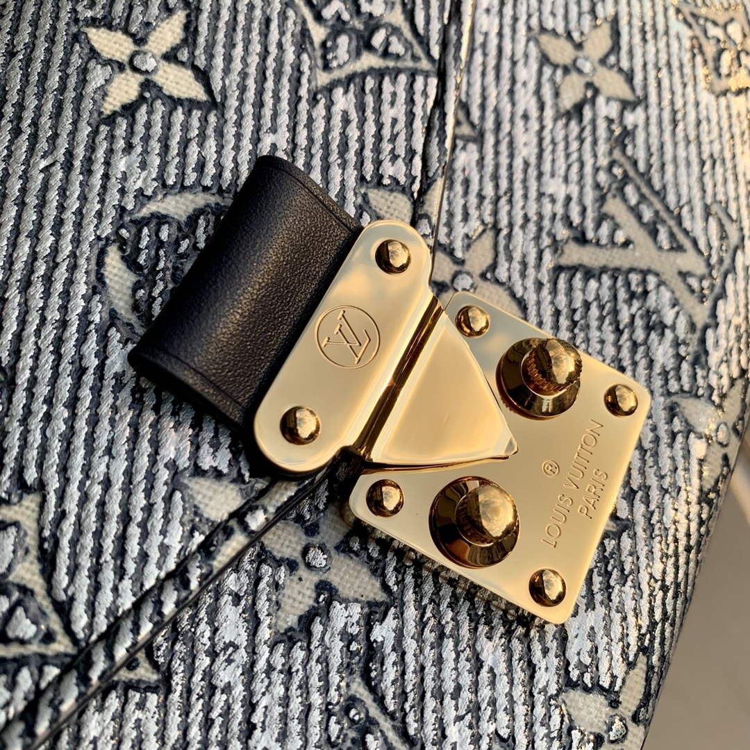 LV M22834 Louis Vuitton Pochette M��tis East West Handbag Blue