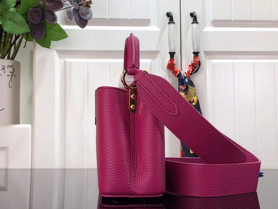 LV M56071 Louis Vuitton Capucines Mini Handbag Deep Rose