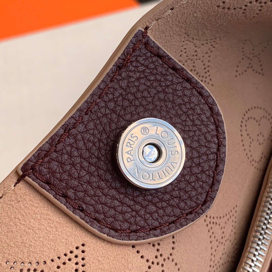 LV M53188 Louis Vuitton Carmel Mahina Bag M52950 Wine Red