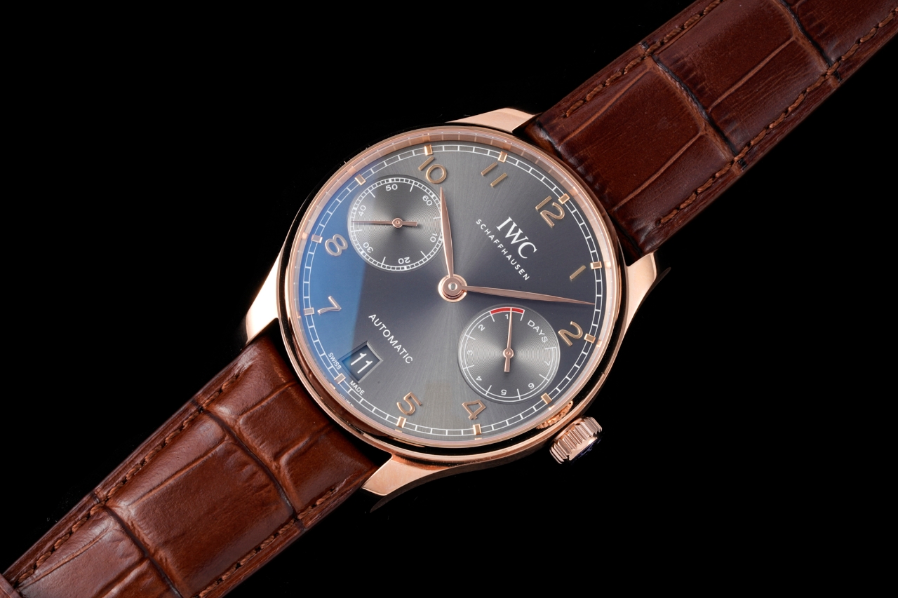 The 99680 wristwatch