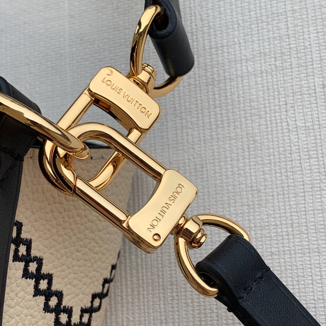 LV M46023 Louis Vuitton NONO BB Bucket Bag Beige