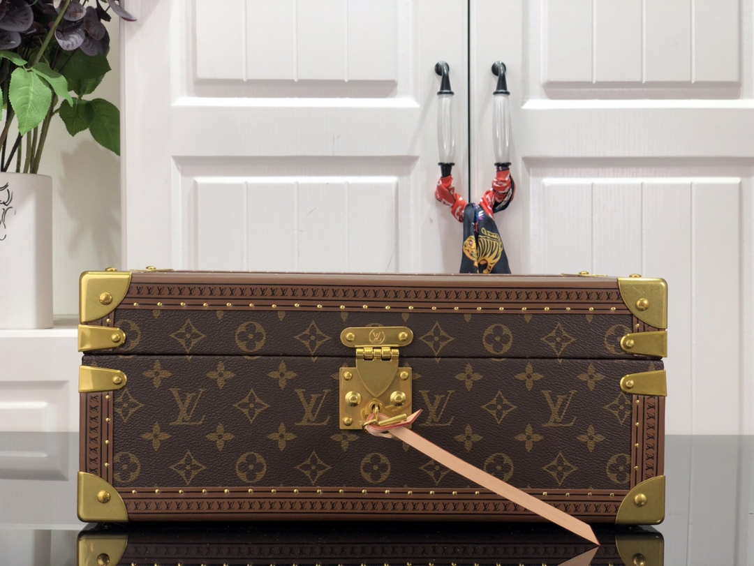 Louis Vuitton LV M20209 Coffret Accessoires Monogram Red