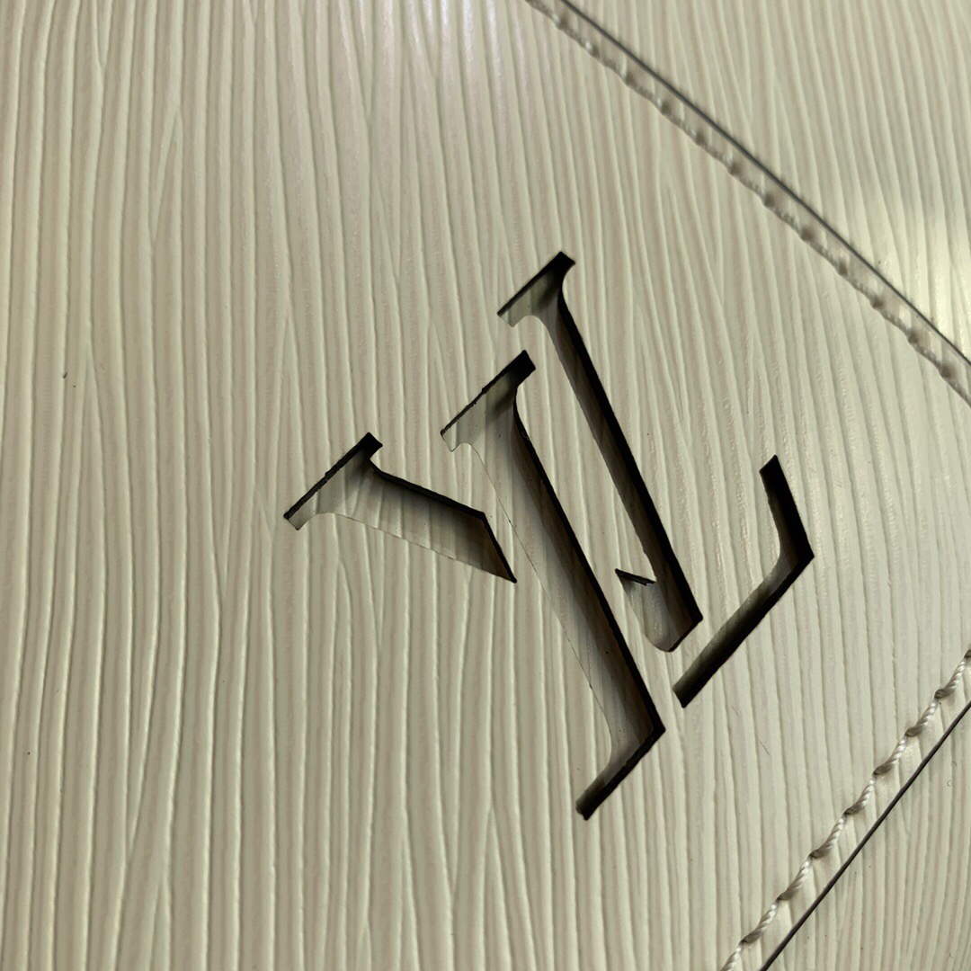 LV M59953 Louis Vuitton Marelle Tote MM Quartz White
