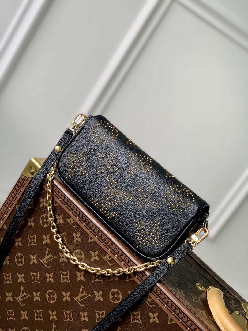 LV M82653 Louis Vuitton Ivy Wallet On Chain Black