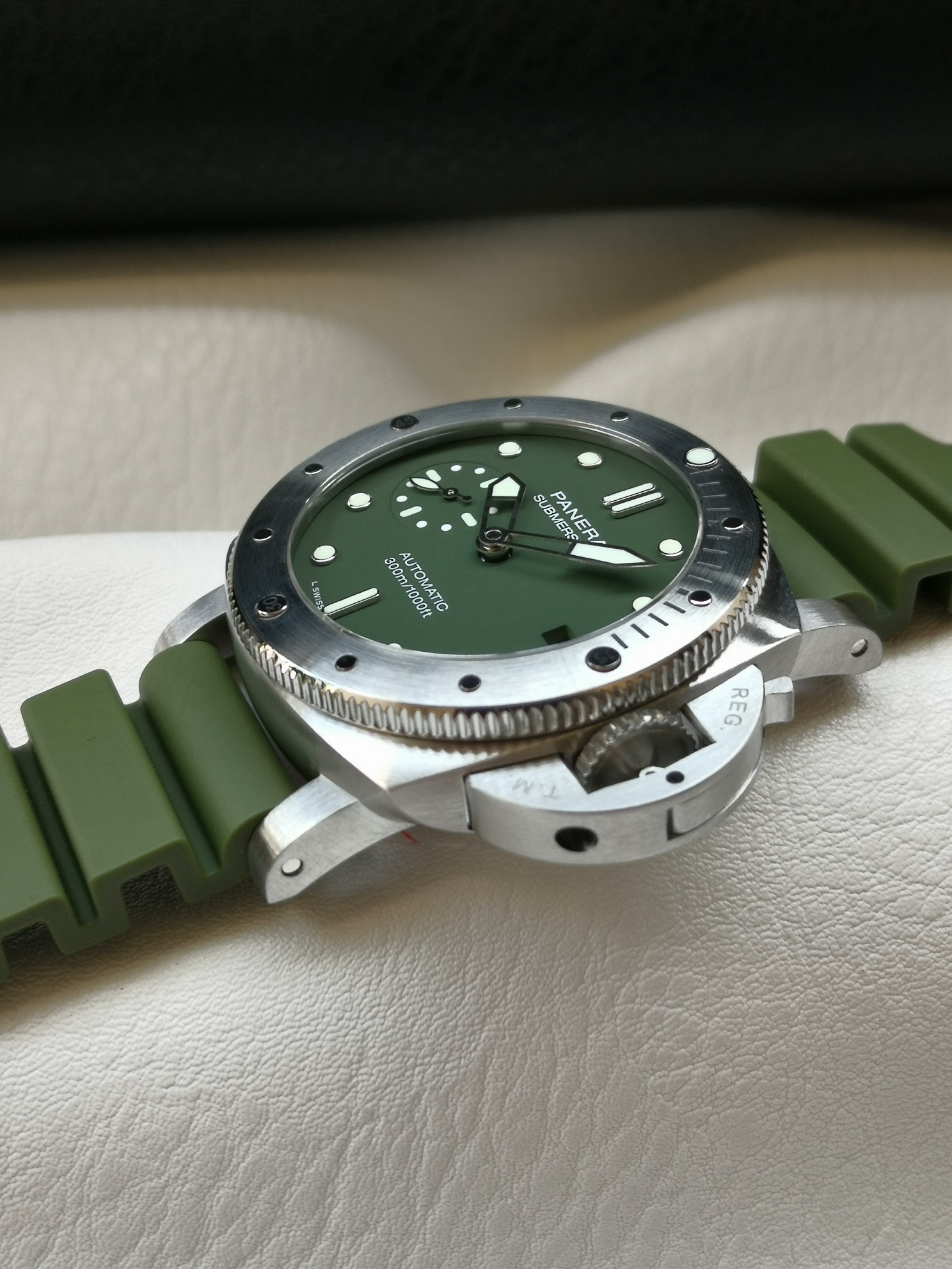 Panerai Submersible PAM01055 watch