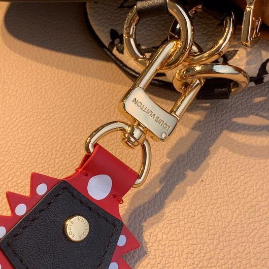 LV M69516 Louis Vuitton Crafty Trio Pouch Monogram