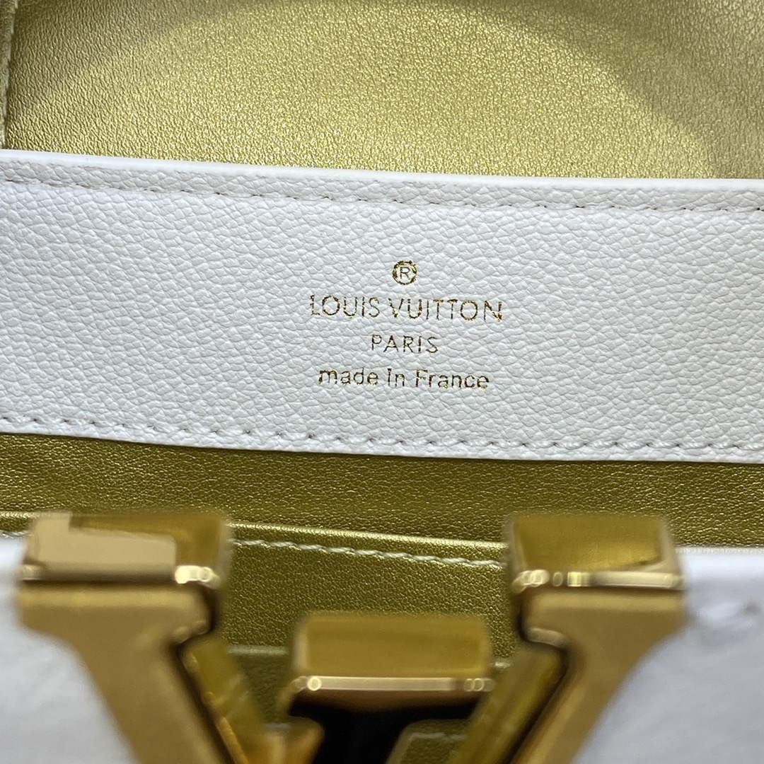 LV N81523 Louis Vuitton Capucines Mini Handbag White