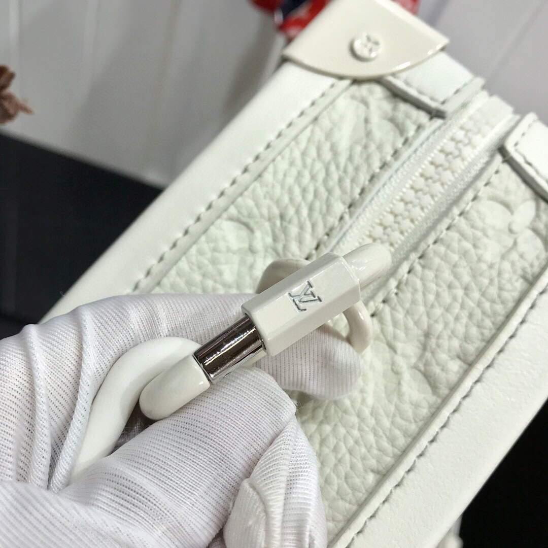 LV M44730 Louis Vuitton M44478 Soft Trunk Monogram Whtie Bag