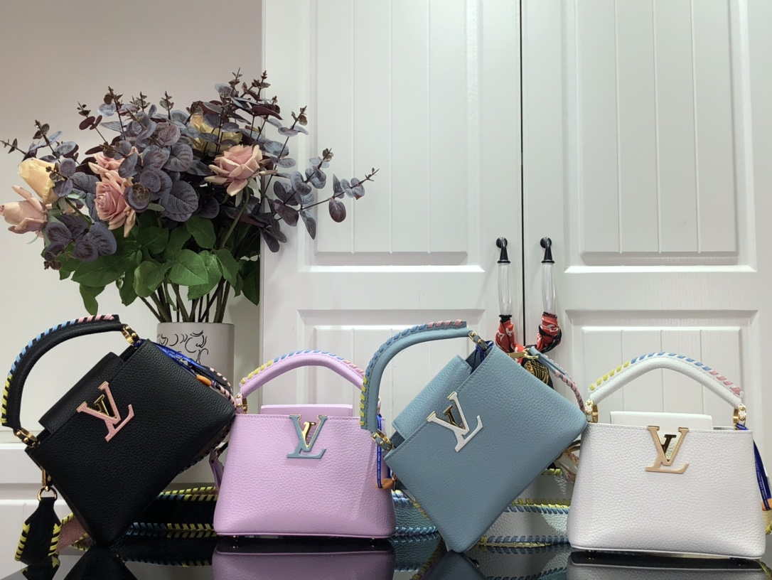 LV M57671 Louis Vuitton Capucines MM Handbag Black