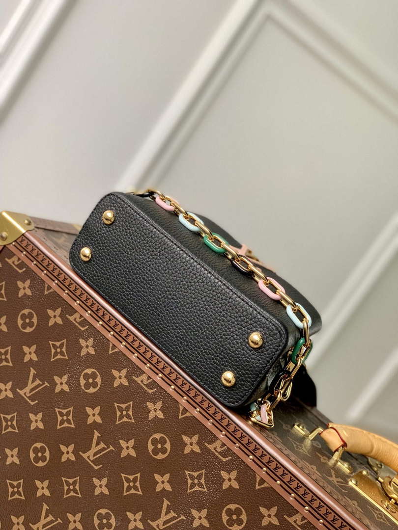 LV M21641 Louis Vuitton Capucines Mini Handbag Black