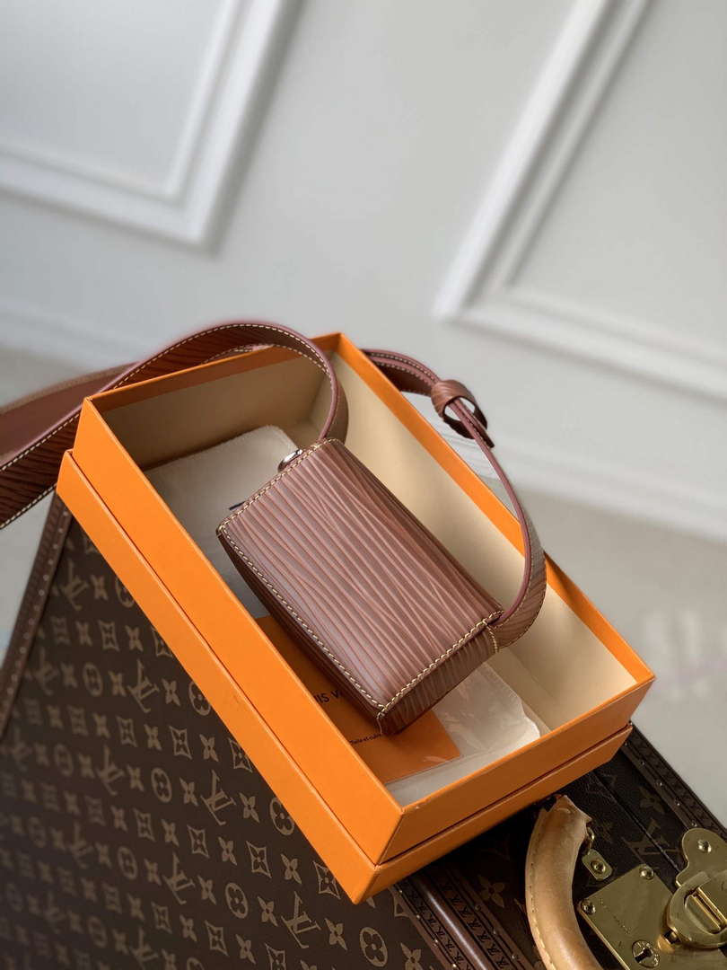 LV M23837 Louis Vuitton Micro Steamer Wallet Brown