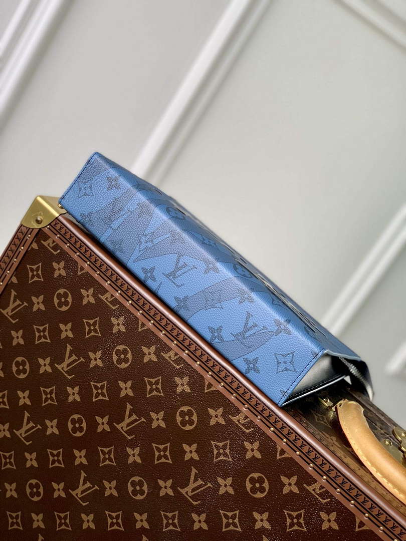 LV M22763 Louis Vuitton Pochette Voyage MM Bag Abyss Blue
