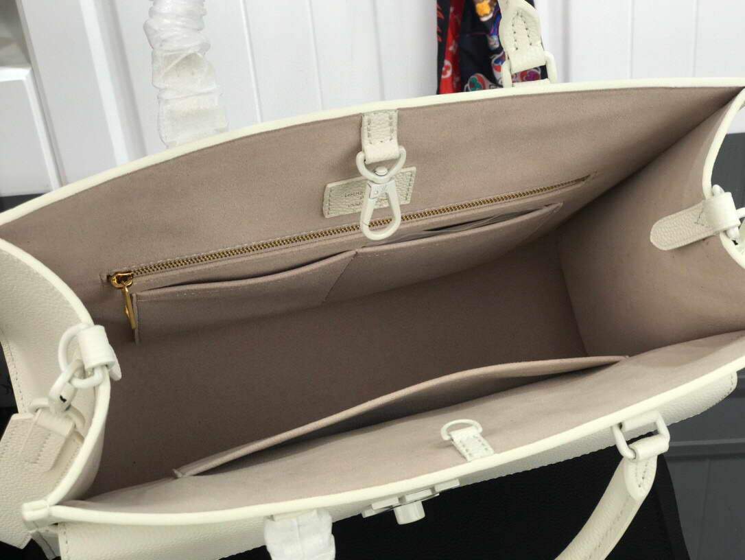 LV M55846 Louis Vuitton Lockme Tote MM Leathers M55818 Bag White
