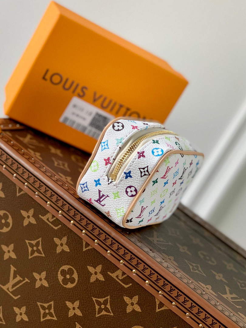 LV M81339 Louis Vuitton Wapity Case Bag White