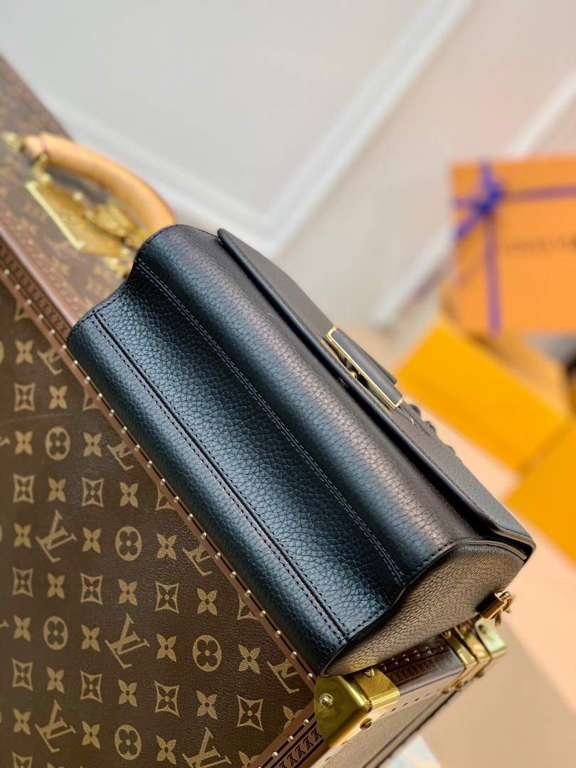 LV M58688 Louis Vuitton Twist MM Leathers Handbag Black