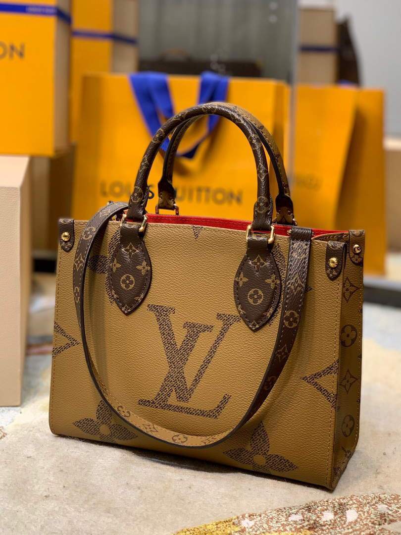 LV M45039 Louis Vuitton Onthego PM Monogram Handbag